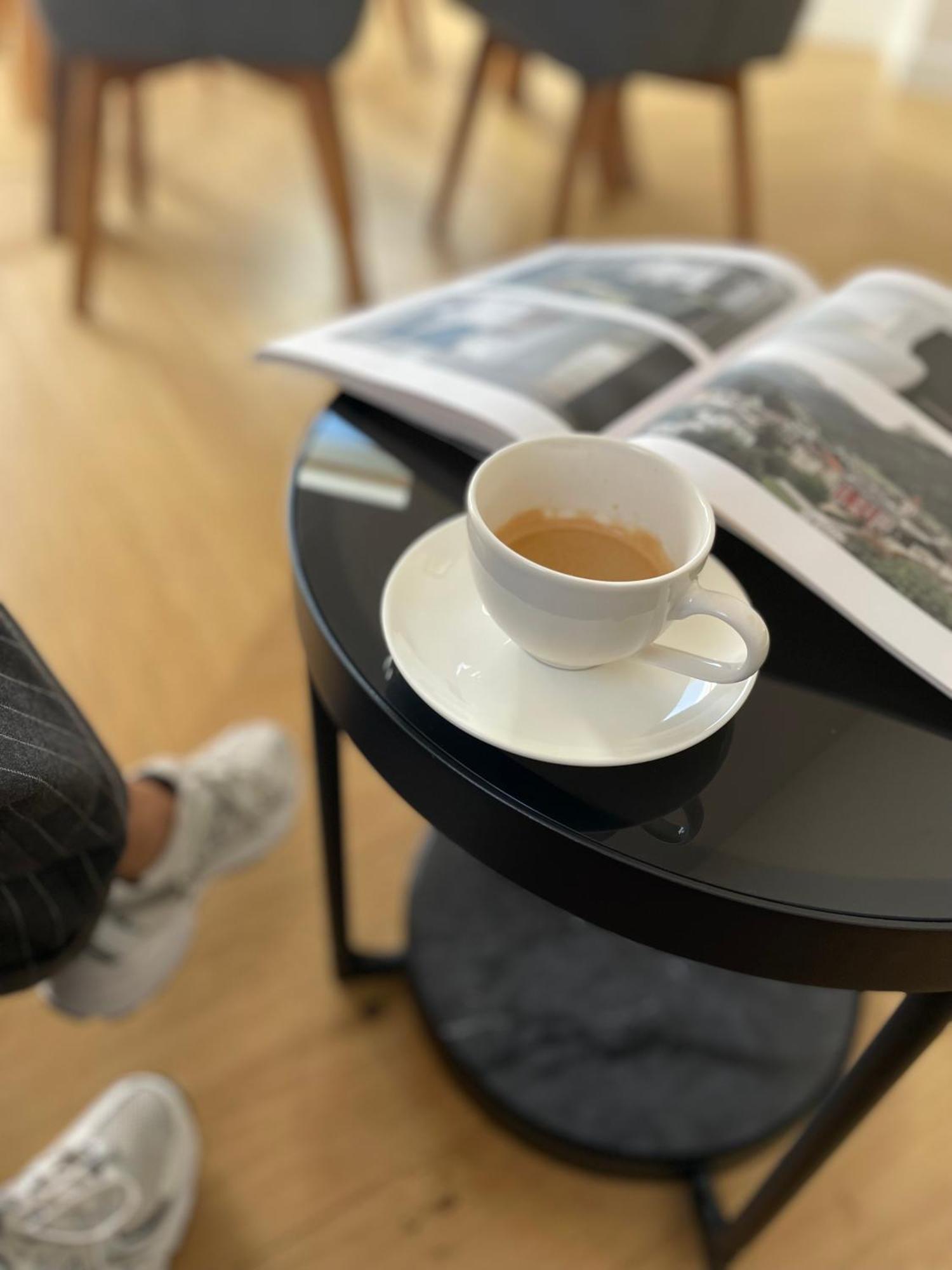 Frida Apartman, Exkluziv Varpanoramaval, A Belvaros Sziveben, Ingyenes Parkolassal Veszprém Buitenkant foto